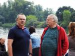 J. Stejskal (vpravo) v diskuzi s generálním sekretářem ČVS J. Johánkem, foto: Š. Krejzová
